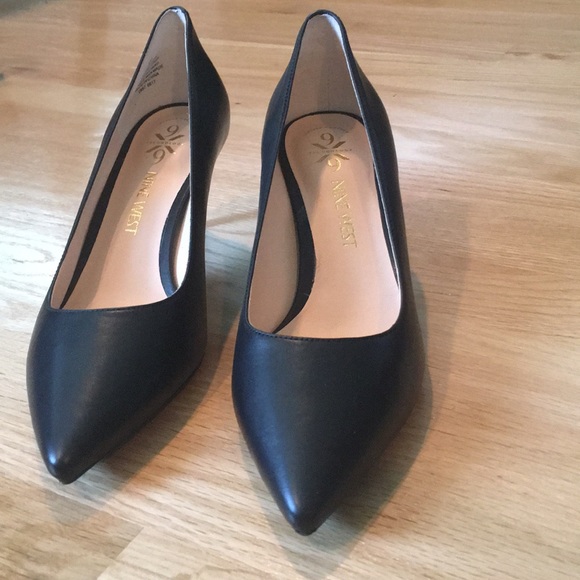 nine west soho pointy toe pumps